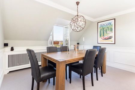 2 bedroom penthouse to rent - Photo 2