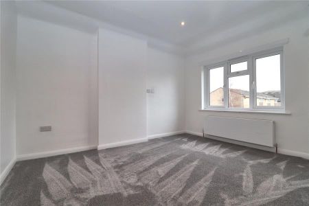 3 bedroom detached house to rent - Photo 5