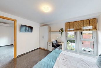 Avinguda del Port, Valencia, Valencian Community 46021