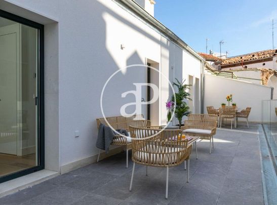 Flat with terrace for rent in Goya (Madrid) - Photo 1