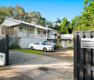 Stylish, Low-Maintenance Living in an Exceptional Inner-City Location - Photo 2