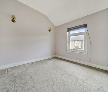 Terraced House to rent - Seymour Road, Gravesend, DA11 - Photo 3