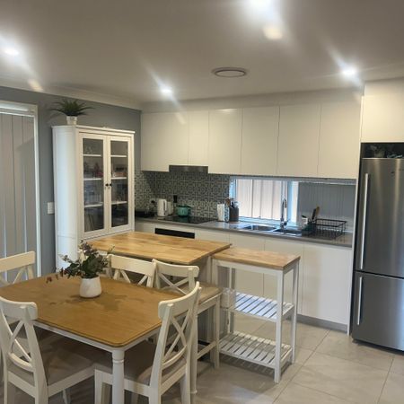 MODERN TWO BEDROOM GRANNY FLAT - Photo 3