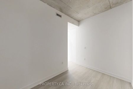284 King Street E #401 - Photo 5