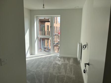 2 bedroom flat to rent - Photo 5