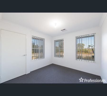 42 Jasper Bend, Wellard, WA 6170 - Photo 2