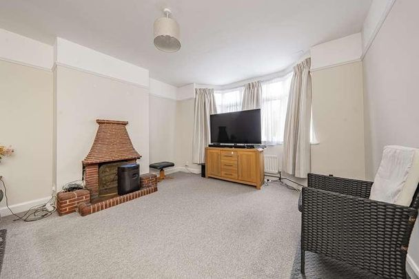 Hersham Road, Walton On Thames, KT12 - Photo 1