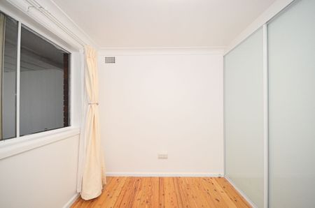 Renovated 3 Bedroom Plus Extra Study Room - Photo 5