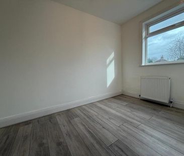 2 bedroom semi-detached house to rent - Photo 3