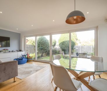 4 bedroom detached house to rent - Photo 5