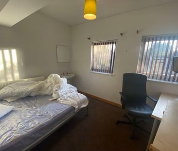 Harlaxton Drive, Nottingham - Photo 5