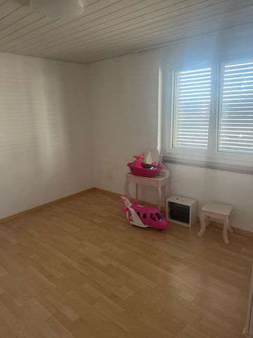 Helle 4.5-Zimmer-Wohnung mit Balkon und Lift in Reiden - Photo 4