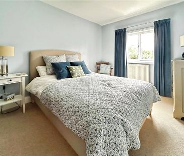 3 bedroom end of terrace house to rent - Photo 4