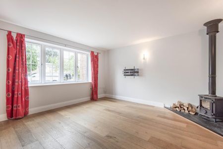 3 bedroom semi-detached house to rent - Photo 2