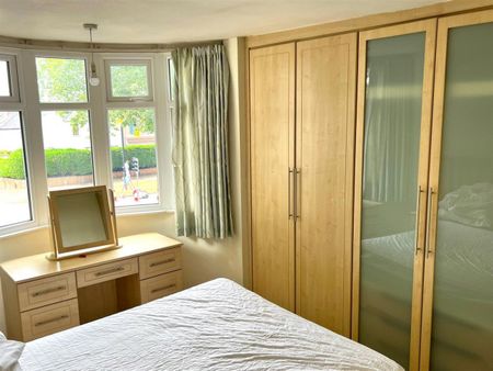 3 Bed End of terrace house For Rent - Photo 5