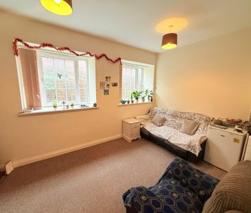 Sherborne Road, Yeovil, Somerset - Photo 3