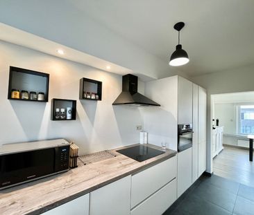 Gerenoveerd 2-slaapkamer appartement incl garage - Photo 3