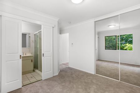 Light-Filled Inner-City Living - Photo 4