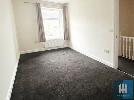 New Hey Road, Oakes, Huddersfield, HD3 - Photo 1
