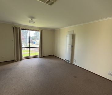 3 BEDROOM HOME! - Photo 1