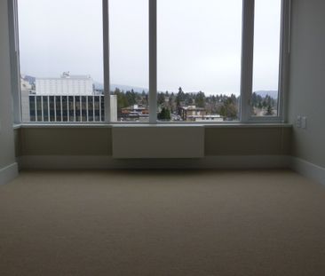 Condo in North Vancouver, BC - Photo 5