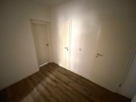 Ruhige Lage! Tolle 2-Zi. Whg mit Balkon, Bad mit Fenster! - Photo 2