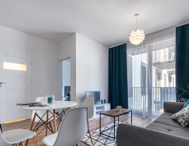 Ein junges Paar sucht eine Wohnung - Foto 1