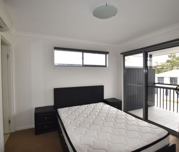 BREAK LEASE:: UNFURNISHED TOWNHOUSE IN RESORT STYLE COMPLEX&mldr; P... - Photo 4