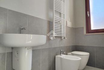 Porzione di bifamiliare in affitto