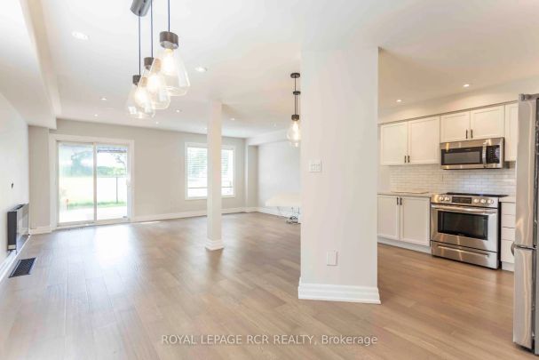 Condo Townhouse For Lease | N9256468 - Photo 1