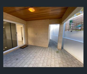 REAR 3 BED HOUSE FOR RENT - Photo 1