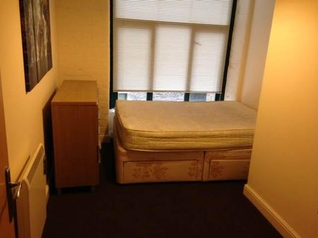 2 bedroom flat to rent - Photo 3