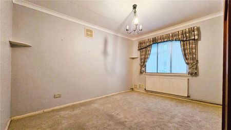 Park Road, Stanwell, Staines-upon-Thames, Surrey, TW19 7NT - Photo 3