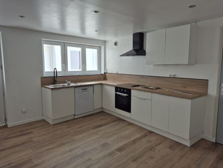 Location Appartement 4 pièces 127m² HARNES 62440 - Photo 2