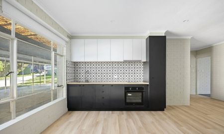 Neat 2 Bedroom Unit in Prime Flora Hill Location - Photo 4