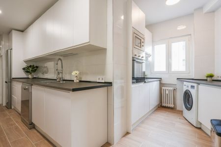 Room with private terrace in Plaza España - Photo 4