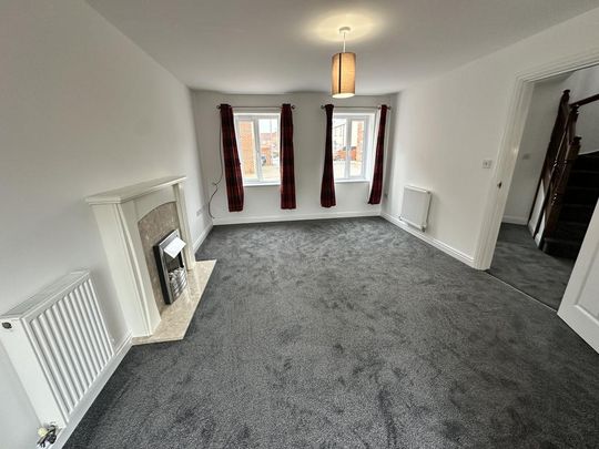4 bedroom terraced house to rent - Photo 1