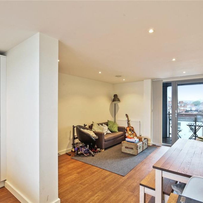 1 bedroom apartment to rent - Photo 1