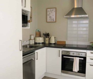 Hobsonville, 1 bedroom, $490 - Photo 2