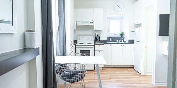 LOFT Au Vieux-Québec – 69 Rue St-jean #C - Photo 3