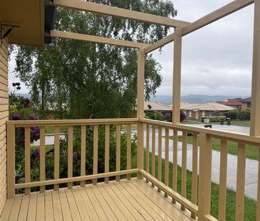 9 Glen Ellen Rise, Kingston TAS 7050 - House For Rent | Domain - Photo 3