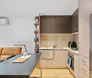 Stylish Living with Two Outdoor Areas and a Bonus Study - Photo 4