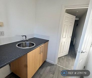 4 bedroom terraced house to rent - Photo 3