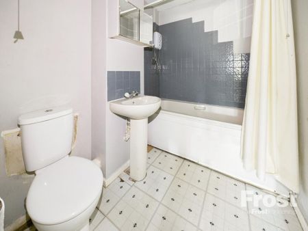 2 bedroom apartment to rent - Photo 5