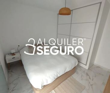 Alquiler de piso en Calle Espliego - Photo 1