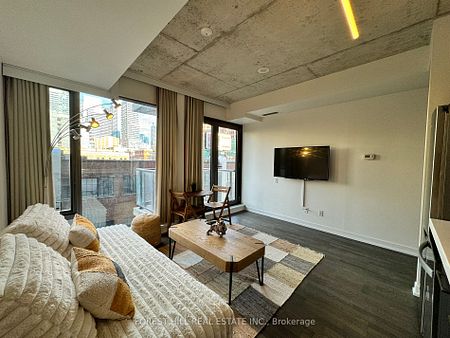 Fashion House Lofts 560 , #310 - Photo 4