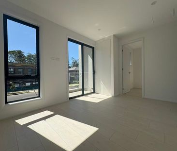 Brand New 4 Beds + Study with Premium Finishes - Photo 2