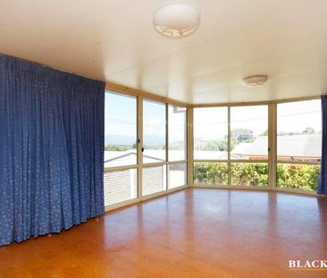 23 Girdlestone Crescent, Calwell ACT 2905 - House For Rent | Domain - Photo 5