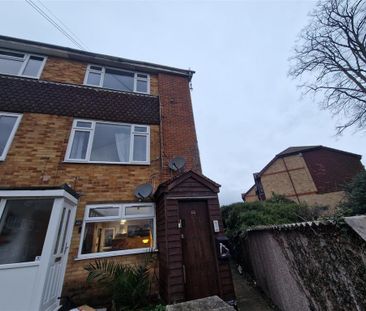 2 bedroom maisonette to rent - Photo 5