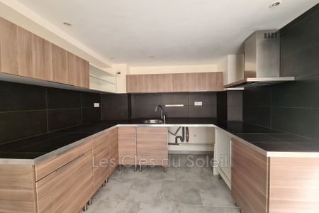 Location appartement 4 pièces 87 m² Bandol - Photo 2